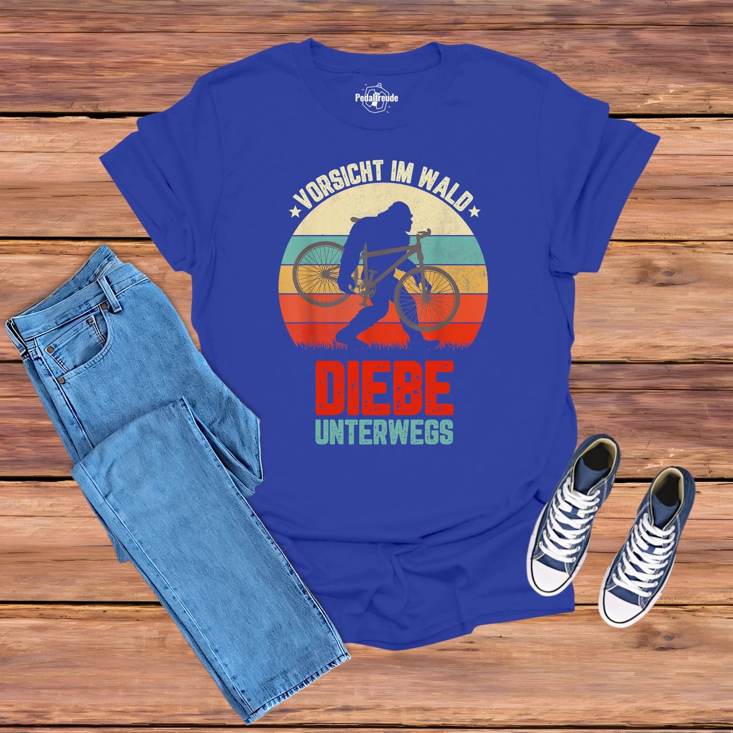 Vorsicht im Wald – Lustiges Fahrrad T-Shirt für Outdoor-Fans
