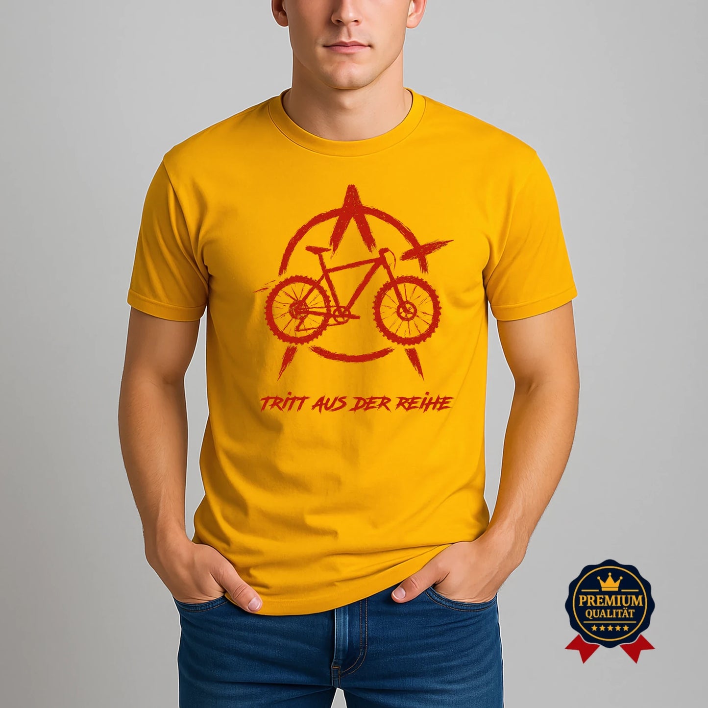 Gelbes Fahrradshirt mit rotem Anarchie-Bike-Motiv, getragen von Modell – auffälliges Shirt für rebellische Radfahrer