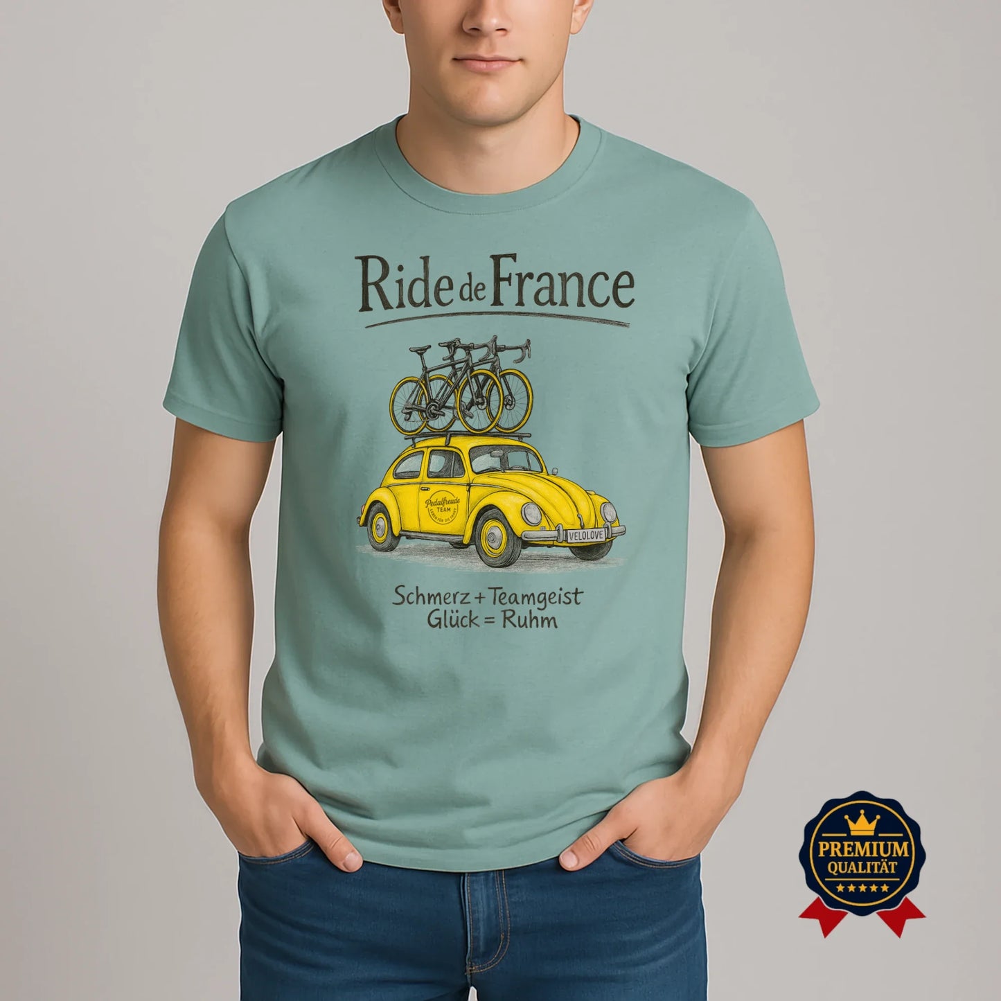 Ride de France T-Shirt in Aloe Grün mit gelbem VW Käfer, zwei Rennrädern und Retro Design für Rad-Abenteuer