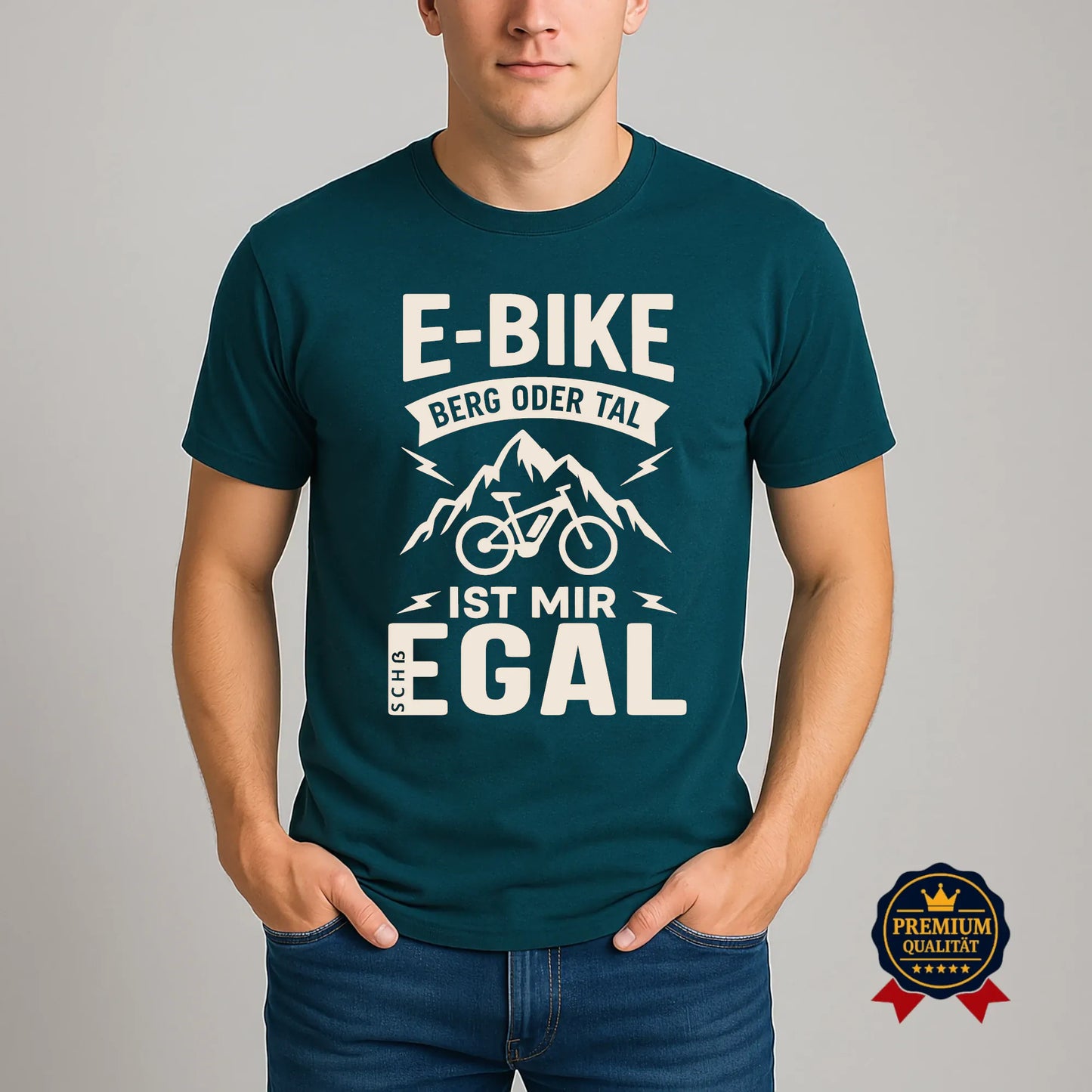 E-Bike T-Shirt „Berg oder Tal? Ist mir egal“ in Stargazer Blau aus Bio-Baumwolle – Pedalfreude Design für entspannte E-Biker