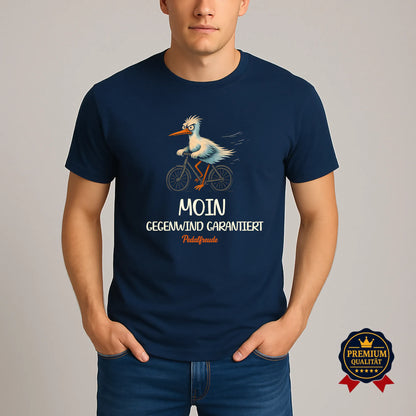 Navy Blaues Fahrrad T-Shirt mit „Moin Gegenwind garantiert“ Motiv, getragen von einem Model